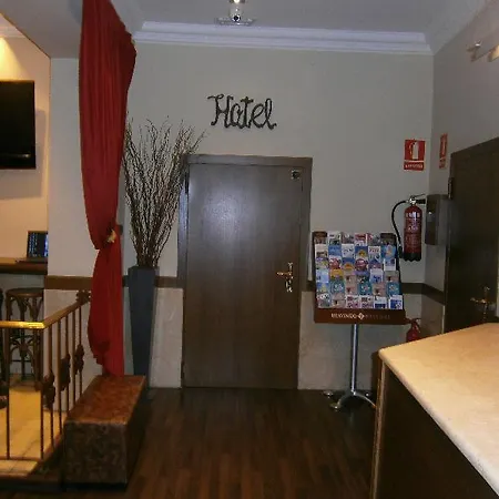 Hotell Adagio 2*