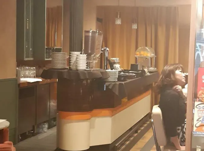 Adagio Hotel 2*
