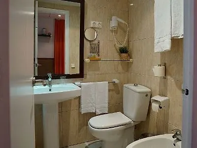 Hotel Adagio 2*